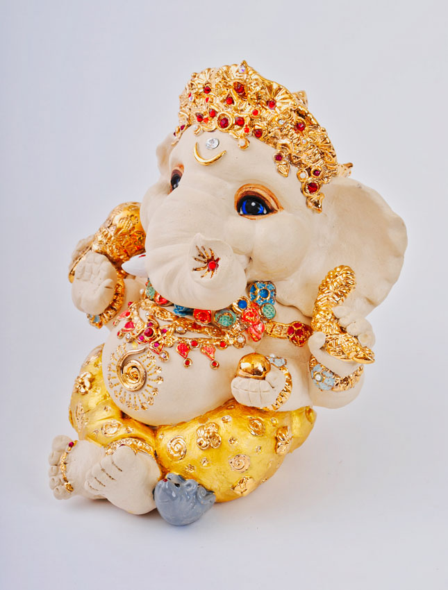 3Saugstad_Brigitte_2018_Ruler_of_Wealth_22x22x21cm, Photo