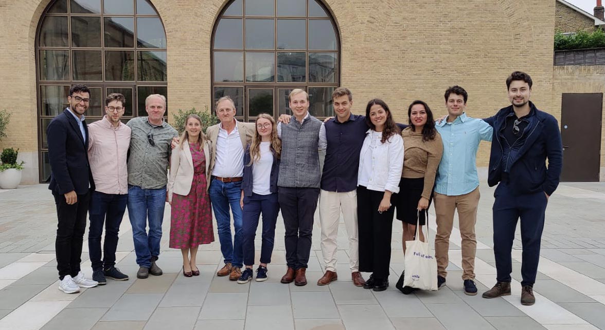 Prasad-gallery1, Photo