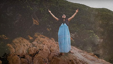 Video5Pol, Video Of Pollyanna Rodrigues, Multi-Instrumentalist, Singer, Songwriter, Brazil